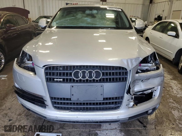 2008 Audi Q7 4.2L Premium with VIN WA1BV74L18D035149, listed as a Copart auction lot 40057944 with 114,490 mi miles and Salvage Title. Bid and sale history available at carsss.com. Image 5.