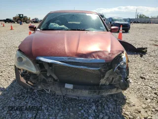 2011 Chrysler 200 Touring z VIN 1C3BC1FB3BN514191, wystawiony jako Copart lot #54098275 z przebiegiem 188 064 mil mil oraz Szkoda całkowita • Salvage title. Historia ofert i sprzedaży dostępna na DreamBid. Obrazek 5.
