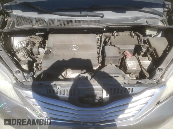 2016 Toyota Sienna XLE with VIN 5TDYK3DC8GS746237, listed as a Copart auction lot 47543295 with 124,888 mi miles and Salvage Title. Bid and sale history available at carsss.com. Image 12.