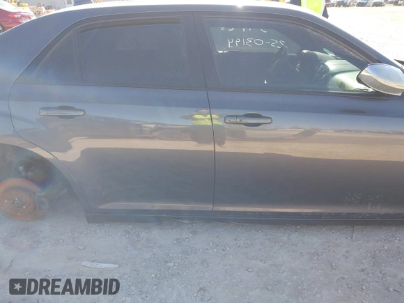 2016 Chrysler 300 S z VIN 2C3CCAGG8GH191481, wystawiony jako IAAI lot #41908050 z przebiegiem 174 575 mil mil oraz . Historia ofert i sprzedaży dostępna na DreamBid. Obrazek 13.