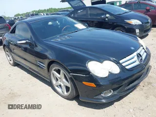 2007 Mercedes-Benz SL 550 z VIN WDBSK71F07F121213, wystawiony jako IAAI lot #42210962 z przebiegiem 96 088 mil mil oraz . Historia ofert i sprzedaży dostępna na DreamBid. Obrazek 1.