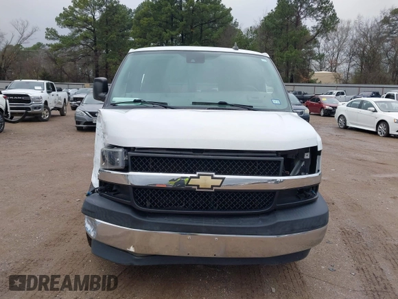 2020 Chevrolet Express Passenger LT z VIN 1GAZGPFG4L1121251, wystawiony jako IAAI lot #41306415 z przebiegiem 77 060 mil mil oraz . Historia ofert i sprzedaży dostępna na DreamBid. Obrazek 6.