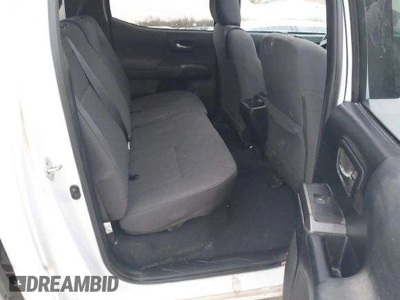 2017 Toyota Tacoma SR5 z VIN 5TFCZ5AN3HX109338, wystawiony jako IAAI lot #41336668 z przebiegiem 95 748 mil mil oraz . Historia ofert i sprzedaży dostępna na DreamBid. Obrazek 8.