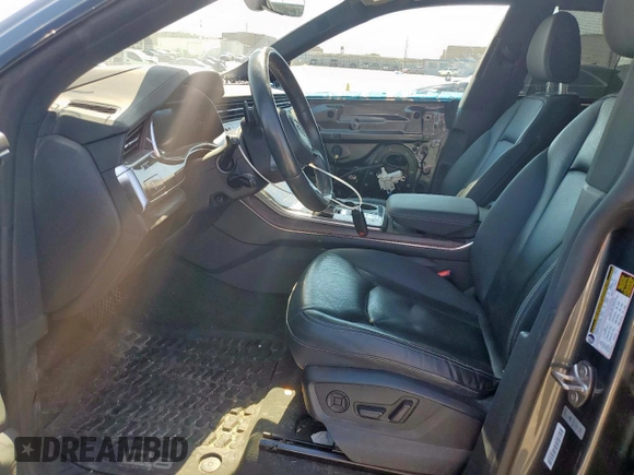 2019 Audi Q8 Prestige z VIN WA1FVAF18KD021623, wystawiony jako Copart lot #55755045 z przebiegiem 73 924 mil mil oraz Szkoda całkowita • Salvage title. Historia ofert i sprzedaży dostępna na DreamBid. Obrazek 7.