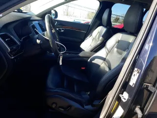 2019 Volvo XC90 Momentum z VIN YV4102PK8K1456992, wystawiony jako Copart lot #44600625 z przebiegiem 88 338 mil mil oraz Szkoda całkowita • Salvage title. Historia ofert i sprzedaży dostępna na DreamBid. Obrazek 7.
