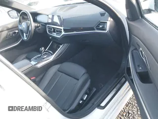 2019 BMW 3 Series 330i xDrive with VIN WBA5R7C51KFH13436, listed as a IAAI auction lot 41674961 with 40,672 mi miles. Bid and sale history available at carsss.com. Image 5.