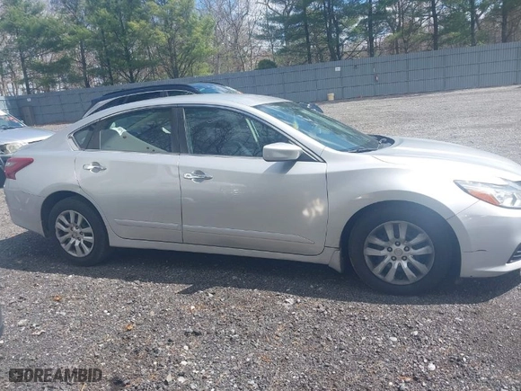 2018 Nissan Altima 2.5 SR with VIN 1N4AL3AP4JC229957, listed as a IAAI auction lot 41986417 with 179,879 mi miles. Bid and sale history available at carsss.com. Image 13.