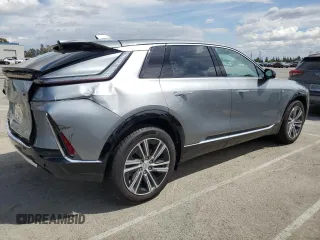 2024 Cadillac LYRIQ Luxury z VIN 1GYKPRRK6RZ104038, wystawiony jako Copart lot #51623145 z przebiegiem Nie podano mil oraz Szkody całkowita. Historia ofert i sprzedaży dostępna na DreamBid. Obrazek 3.