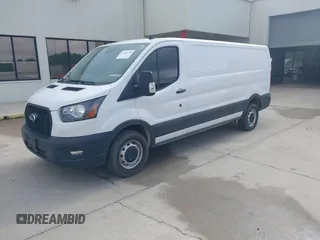 2023 Ford Transit Cargo с VIN 1FTBR1Y88PKA76644, выставлен на аукционе IAAI как лот 42382300 с пробегом 42 299 миль миль и . История ставок и продаж доступна на DreamBid. Изображение 2.