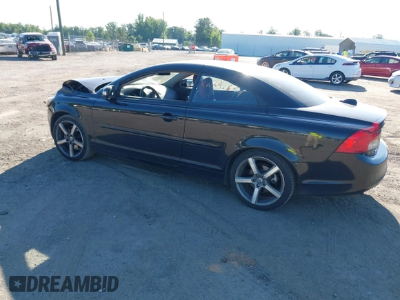 2011 Volvo C70 z VIN YV1672MC6BJ114811, wystawiony jako IAAI lot #42296694 z przebiegiem 130 134 mil mil oraz . Historia ofert i sprzedaży dostępna na DreamBid. Obrazek 3.