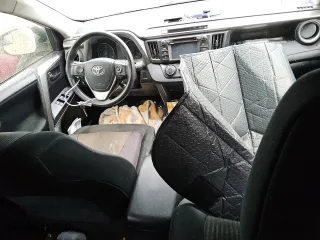 2018 Toyota RAV4 LE with VIN JTMZFREV9JJ180069, listed as a Copart auction lot 44017875 with 74,258 mi miles and Clean Title. Bid and sale history available at carsss.com. Image 6.