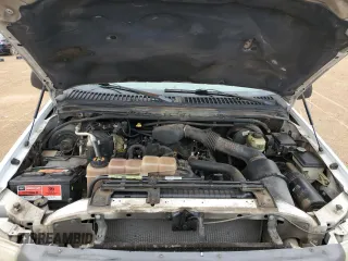2001 Ford F-250 XL with VIN 1FTNF20L61EB61984, listed as a Copart auction lot 41397135 with 156,815 mi miles and Salvage title. Bid and sale history available at DreamBid. Image 12.