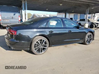 2017 Audi S8 z VIN WUAJ5AFD4HN900729, wystawiony jako Copart lot #41765255 z przebiegiem 95 974 mil mil oraz Szkoda całkowita • Salvage title. Historia ofert i sprzedaży dostępna na DreamBid. Obrazek 3.