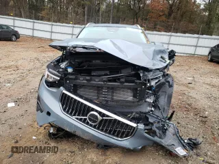 2023 Volvo XC40 Plus Bright Theme with VIN YV4L12UN4P2078384, listed as a Copart auction lot 84097054 with 13,602 mi miles and Salvage Title. Bid and sale history available at DreamBid. Image 5.
