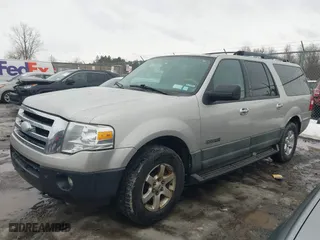 2007 Ford Expedition EL SSV with VIN 1FMFK16537LA27033, listed as a IAAI auction lot 41695330 with 247,210 mi miles. Bid and sale history available at carsss.com. Image 18.