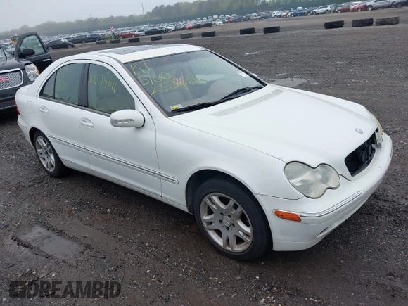 2003 Mercedes-Benz C 240 z VIN WDBRF61J63F390375, wystawiony jako IAAI lot #42207848 z przebiegiem Nie podano mil oraz . Historia ofert i sprzedaży dostępna na DreamBid. Obrazek 1.
