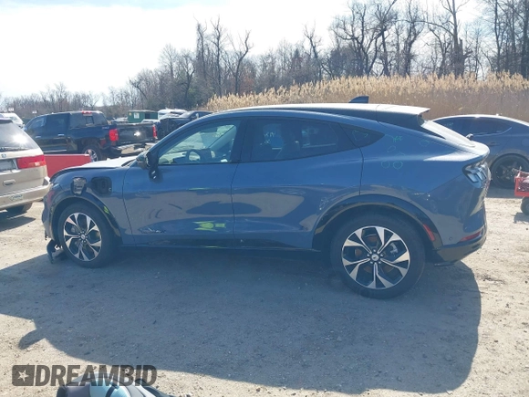 2023 Ford Mustang Mach-E Premium z VIN 3FMTK3SU3PMA65341, wystawiony jako IAAI lot #41747617 z przebiegiem 3 430 mil mil oraz . Historia ofert i sprzedaży dostępna na DreamBid. Obrazek 14.