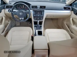 2012 Volkswagen Passat SE z VIN 1VWBH7A39CC050611, wystawiony jako Copart lot #51877065 z przebiegiem 134 058 mil mil oraz Szkoda całkowita • Salvage title. Historia ofert i sprzedaży dostępna na DreamBid. Obrazek 8.