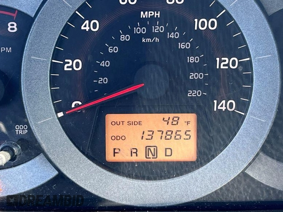 2006 Toyota RAV4 with VIN JTMBD33V165036541, listed as a IAAI auction lot 41918053 with 137,865 mi miles. Bid and sale history available at carsss.com. Image 7.