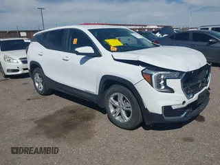 2024 GMC Terrain SLE z VIN 3GKALMEG5RL356523, wystawiony jako IAAI lot #42266674 z przebiegiem 15 682 mil mil oraz . Historia ofert i sprzedaży dostępna na DreamBid. Obrazek 1.