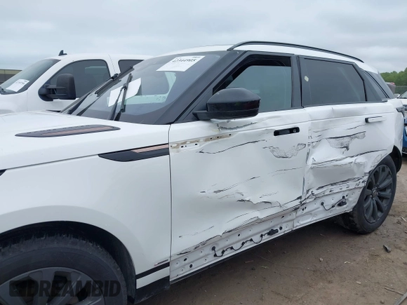 2018 Land Rover Range Rover Velar R-Dynamic SE with VIN SALYL2RN9JA723337, listed as a IAAI auction lot 42344905 with 103,789 mi miles and . Bid and sale history available at DreamBid. Image 6.