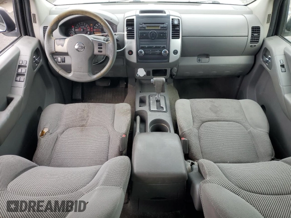 2009 Nissan Frontier SE z VIN 1N6AD07U89C427503, wystawiony jako Copart lot #50999625 z przebiegiem 385 336 mil mil oraz Czysty tytuł • Clean title. Historia ofert i sprzedaży dostępna na DreamBid. Obrazek 8.