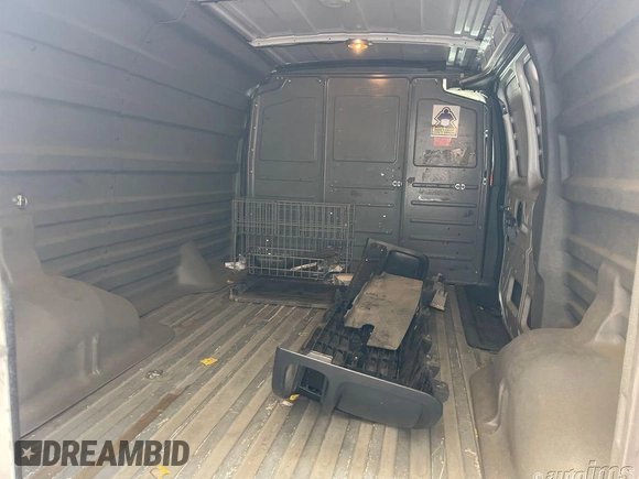 2012 GMC Savana Cargo z VIN 1GTW7FCA6C1189765, wystawiony jako IAAI lot #42350244 z przebiegiem 278 003 mil mil oraz . Historia ofert i sprzedaży dostępna na DreamBid. Obrazek 1.