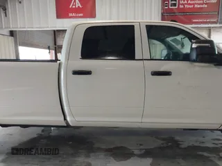 2023 Ram 2500 Tradesman z VIN 3C6UR5HJ0PG610057, wystawiony jako IAAI lot #42385008 z przebiegiem 21 105 mil mil oraz . Historia ofert i sprzedaży dostępna na DreamBid. Obrazek 13.