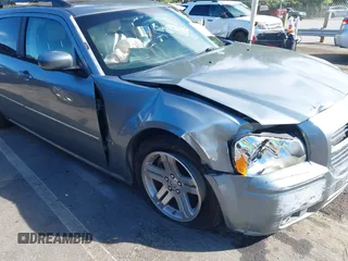 2007 Dodge Magnum R/T with VIN 2D4GV572X7H655828, listed as a IAAI auction lot 40561783 with 166,143 mi miles and . Bid and sale history available at carsss.com. Image 12.