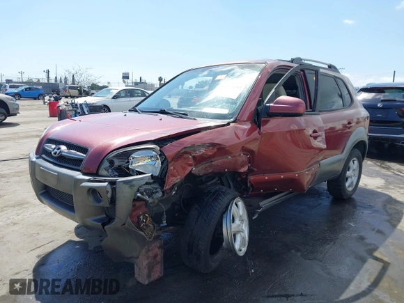 2005 Hyundai Tucson GLS with VIN KM8JN12D15U060361, listed as a IAAI auction lot 41915093 with Not Provided miles. Bid and sale history available at carsss.com. Image 6.