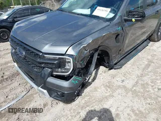 2024 Ford Ranger XLT with VIN 1FTER4HH8RLE43554, listed as a IAAI auction lot 41638799 with 1,623 mi miles. Bid and sale history available at carsss.com. Image 17.