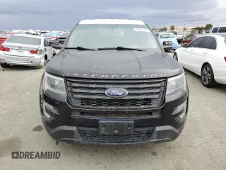2017 Ford Police Interceptor Utility z VIN 1FM5K8AT3HGC86304, wystawiony jako Copart lot #81645544 z przebiegiem 138 022 mil mil oraz Czysty tytuł • Clean title. Historia ofert i sprzedaży dostępna na DreamBid. Obrazek 5.