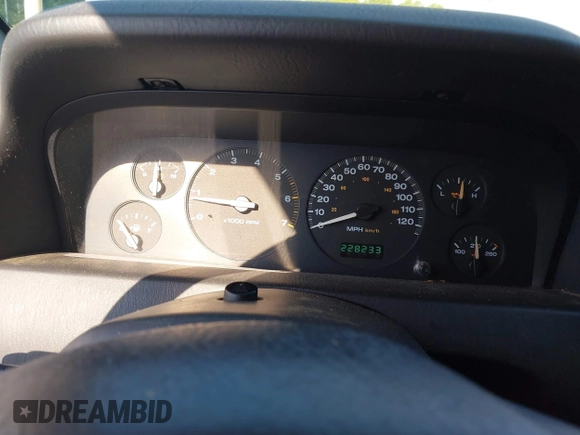 2004 Jeep Grand Cherokee Laredo with VIN 1J4GW48S84C116717, listed as a IAAI auction lot 42568586 with 228,233 mi miles and . Bid and sale history available at DreamBid. Image 7.