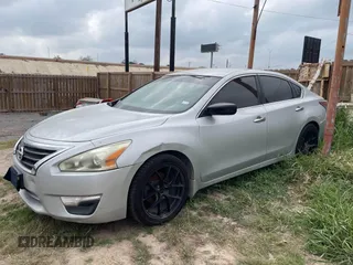 2015 Nissan Altima S with VIN 1N4AL3AP7FN348629, listed as a IAAI auction lot 41723798 with 283,642 mi miles and . Bid and sale history available at DreamBid. Image 2.