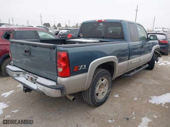 2006 Chevrolet Silverado 1500 LT2 with VIN 1GCEK19B56Z135148, listed as a IAAI auction lot 41616433 with 241,628 mi miles. Bid and sale history available at carsss.com. Image 4.