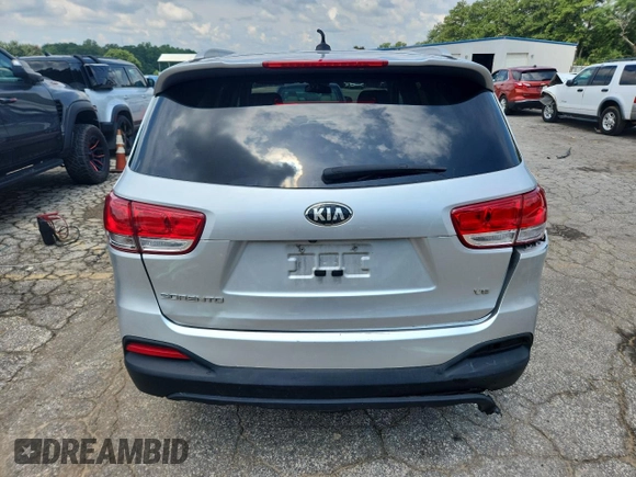 2017 Kia Sorento LX with VIN 5XYPGDA59HG320340, listed as a Copart auction lot 62184305 with 227,740 mi miles and Clean title. Bid and sale history available at DreamBid. Image 6.