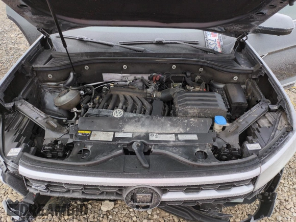 2021 Volkswagen Atlas SEL Premium R-Line with VIN 1V2FR2CAXMC504266, listed as a Copart auction lot 83376524 with 65,375 mi miles and Salvage title. Bid and sale history available at DreamBid. Image 11.