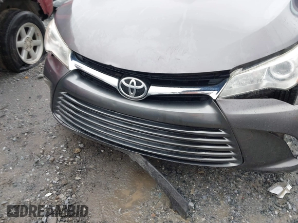 2017 Toyota Camry XLE with VIN 4T1BF1FK2HU714654, listed as a IAAI auction lot 41852758 with 137,016 mi miles. Bid and sale history available at carsss.com. Image 17.