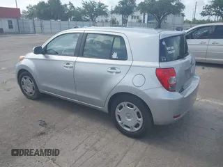 2008 Scion xD z VIN JTKKU10438J018741, wystawiony jako IAAI lot #42463972 z przebiegiem 163 676 mil mil oraz . Historia ofert i sprzedaży dostępna na DreamBid. Obrazek 3.
