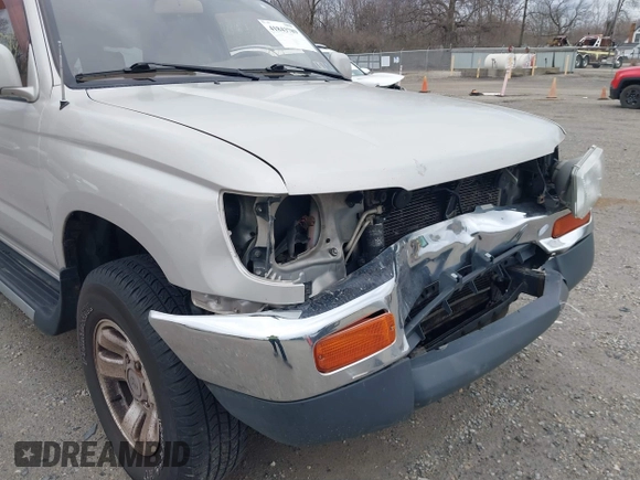 1998 Toyota 4Runner SR5 z VIN JT3GN86RXW0059946, wystawiony jako IAAI lot #41843789 z przebiegiem 293 069 mil mil oraz . Historia ofert i sprzedaży dostępna na DreamBid. Obrazek 13.