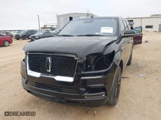 2020 Lincoln Navigator L Reserve with VIN 5LMJJ3KT4LEL15264, listed as a IAAI auction lot 41414265 with 35,695 mi miles. Bid and sale history available at carsss.com. Image 13.