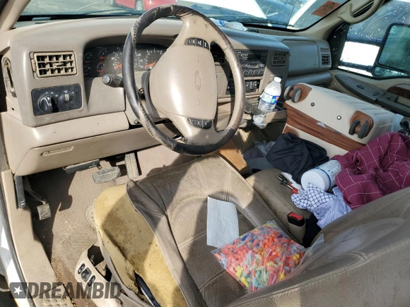 2000 Ford F-250 XL with VIN 1FTNX21S1YEB62621, listed as a Copart auction lot 87630545 with 204,488 mi miles and Salvage title. Bid and sale history available at DreamBid. Image 8.