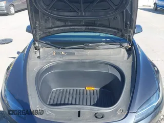 2024 Tesla Model 3 Long Range z VIN 5YJ3E1EB2RF740291, wystawiony jako IAAI lot #42124138 z przebiegiem 36 452 mil mil oraz . Historia ofert i sprzedaży dostępna na DreamBid. Obrazek 10.