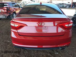 2015 Hyundai Sonata 2.4L SE with VIN 5NPE24AF2FH174710, listed as a IAAI auction lot 40464143 with 138,238 mi miles. Bid and sale history available at carsss.com. Image 16.
