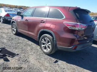 2016 Toyota Highlander LE with VIN 5TDBKRFH1GS321654, listed as a IAAI auction lot 40691627 with 93,496 mi miles. Bid and sale history available at carsss.com. Image 3.