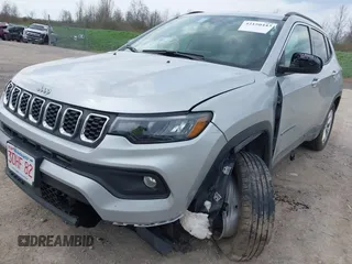 2024 Jeep Compass Latitude with VIN 3C4NJDBN0RT124448, listed as a IAAI auction lot 42150443 with 20,526 mi miles. Bid and sale history available at carsss.com. Image 6.