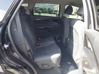 2019 Kia Sorento LX with VIN 5XYPG4A36KG568969, listed as a IAAI auction lot 41922267 with 80,176 mi miles. Bid and sale history available at carsss.com. Image 8.