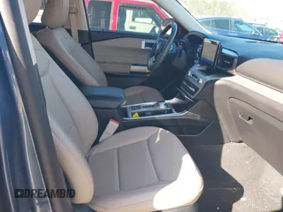 2020 Ford Explorer XLT with VIN 1FMSK7DH5LGC41331, listed as a IAAI auction lot 41491137 with 28,242 mi miles. Bid and sale history available at carsss.com. Image 5.