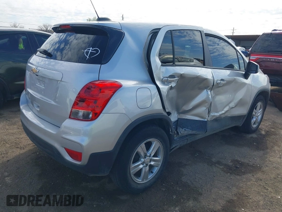 2021 Chevrolet Trax LS with VIN KL7CJKSB1MB308984, listed as a IAAI auction lot 41863856 with 46,121 mi miles. Bid and sale history available at carsss.com. Image 4.