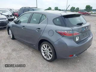 2012 Lexus CT 200h z VIN JTHKD5BH1C2063001, wystawiony jako IAAI lot #42329916 z przebiegiem 123 097 mil mil oraz . Historia ofert i sprzedaży dostępna na DreamBid. Obrazek 3.
